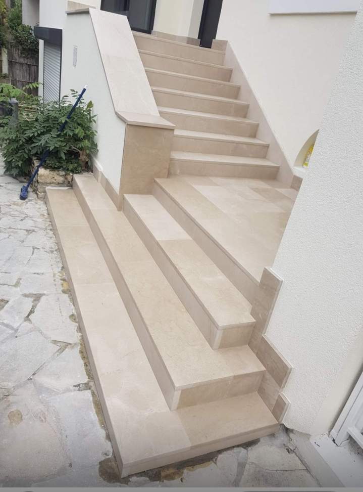 Nous posons des carrelages adaptés à tous vos projets d'intérieur.